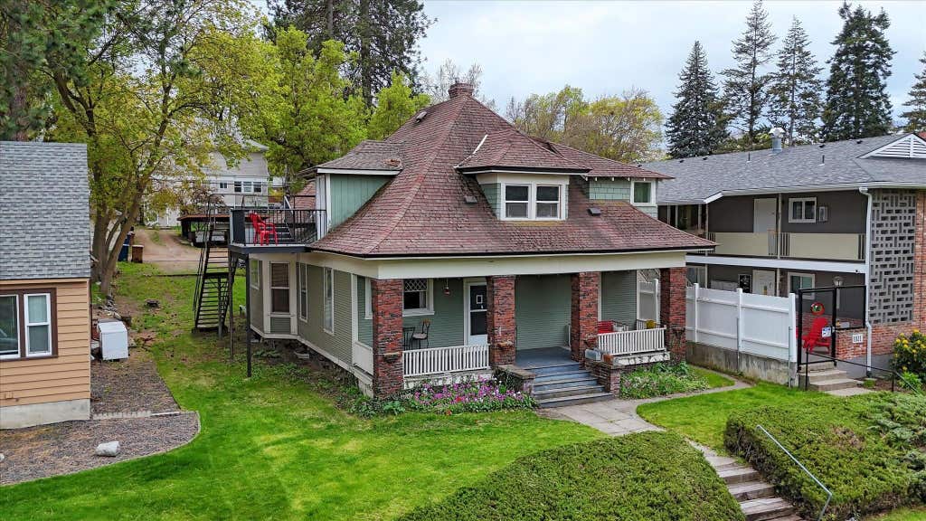 Photo of 1817 W 8th Ave, Spokane, WA 99204 (MLS # 202622291)
