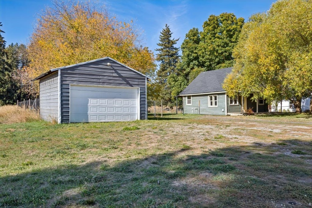 Photo of 417 N North Ave, Deer Park, WA 99006 (MLS # 202625471)