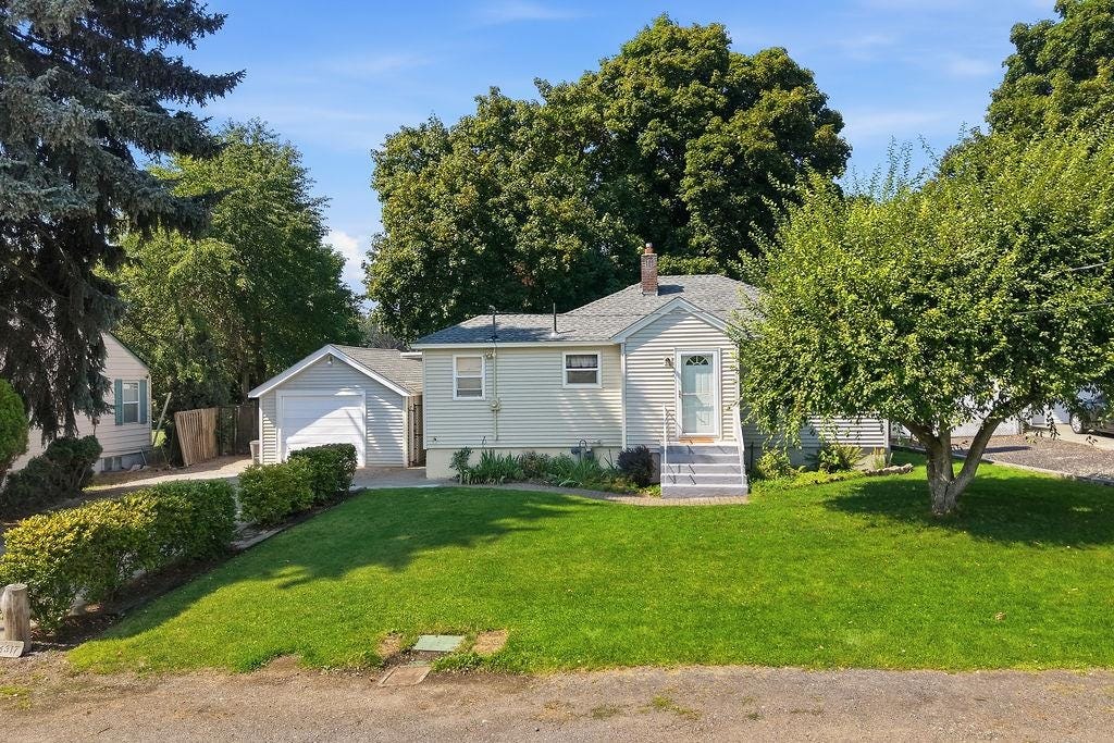 Photo of 4317 N Maringo Dr, Spokane, WA 99212 (MLS # 202623109)