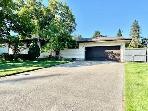 Photo of 6412 N Fotheringham St, Spokane, WA 99208 (MLS # 202527451)