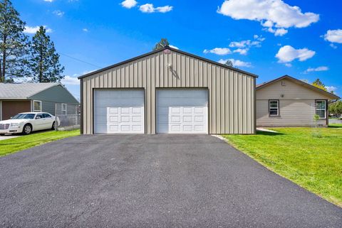 Photo of 211 W California St, Spokane, WA 99022 (MLS # 202618217)