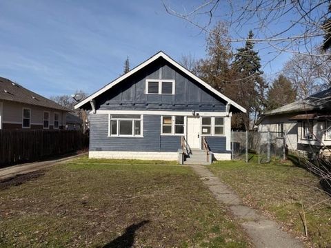 Photo of 2211 E Sinto Ave, Spokane, WA 99202 (MLS # 202527068)