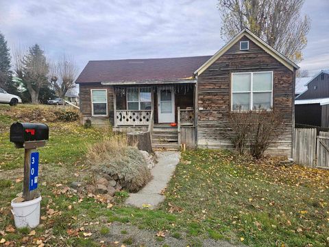 Photo of 301 7th St, Davenport, WA 99122 (MLS # 202527150)