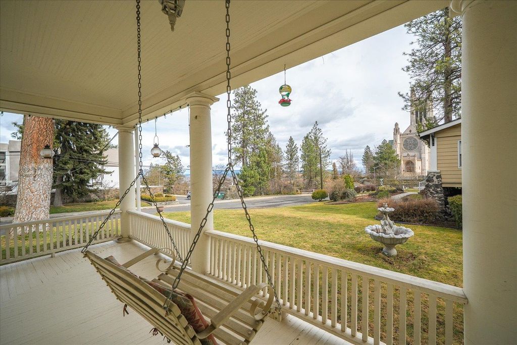Photo of 11 W Sumner Ave, Spokane, WA 99204 (MLS # 202616441)