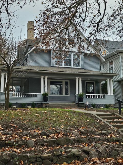 Photo of 1919 W 9th Ave, Spokane, WA 99204 (MLS # 202527784)