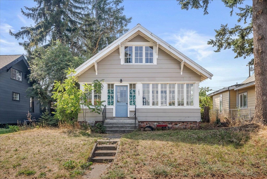 Photo of 1807 W Chelan Ave, Spokane, WA 99205 (MLS # 202623011)
