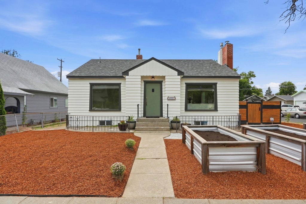 Photo of 4227 N Post St, Spokane, WA 99005 (MLS # 202619939)