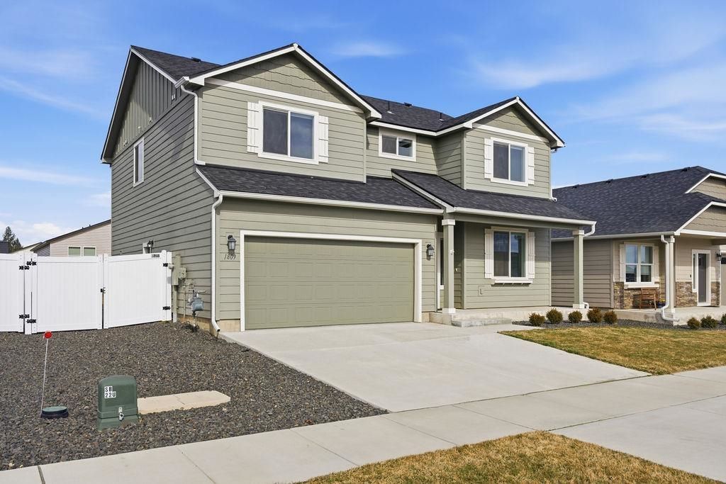 Photo of 1809 E C St, Deer Park, WA 99006 (MLS # 202612900)