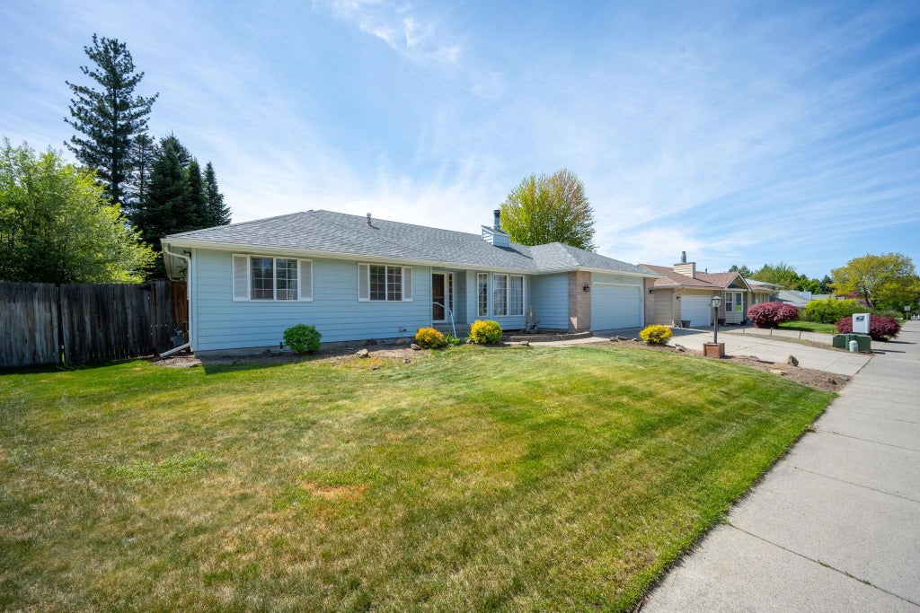 Photo of 4637 W Shawnee Ave, Spokane, WA 99208 (MLS # 202624399)
