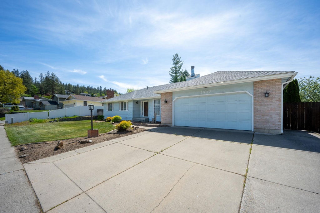 Photo of 4637 W Shawnee Ave, Spokane, WA 99208 (MLS # 202624399)
