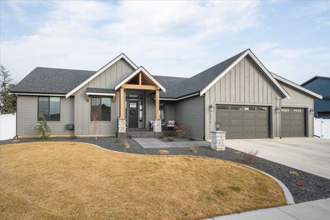 Photo of 8616 N Molly St, Spokane, WA 99208 (MLS # 202616620)