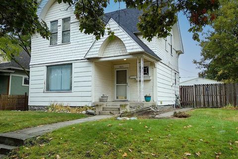 Photo of 923 E Baldwin Ave, Spokane, WA 99207 (MLS # 202526448)