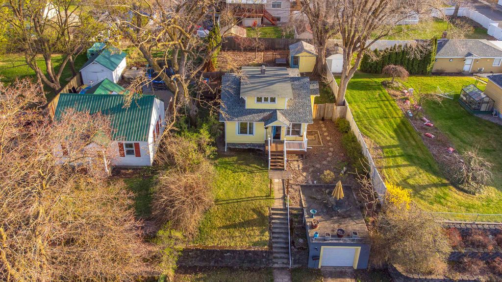 Photo of 3814 E 9th Ave, Spokane, WA 99202 (MLS # 202616450)
