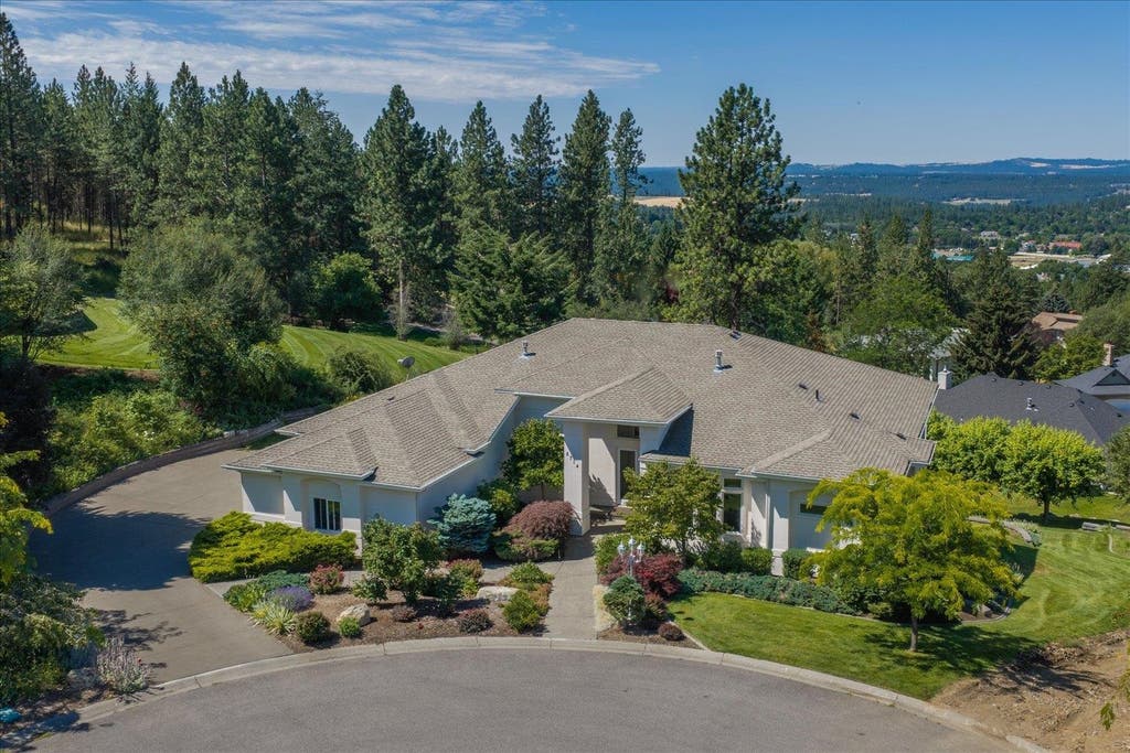 Photo of 5714 S Glendora Ln, Spokane, WA 99223 (MLS # 202621266)