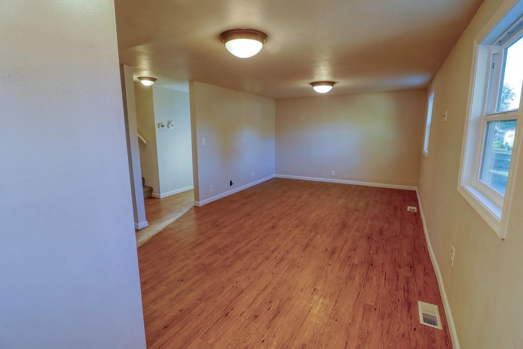 Photo of 1624 E Liberty Ave, Spokane, WA 99207 (MLS # 202525421)