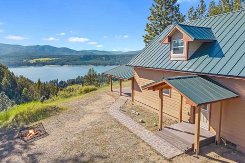 Photo of 6523 Camp Naborlee Rd, Fruitland, WA 99129 (MLS # 202617128)