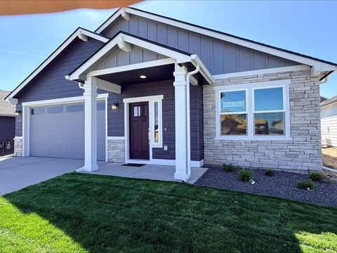 Photo of 5335 N Ainsworth Ln, Spokane, WA 99217 (MLS # 202616646)