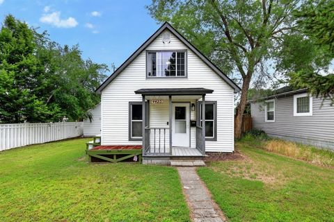 Photo of 4423 N Cedar St, Spokane, WA 99205 (MLS # 202618860)