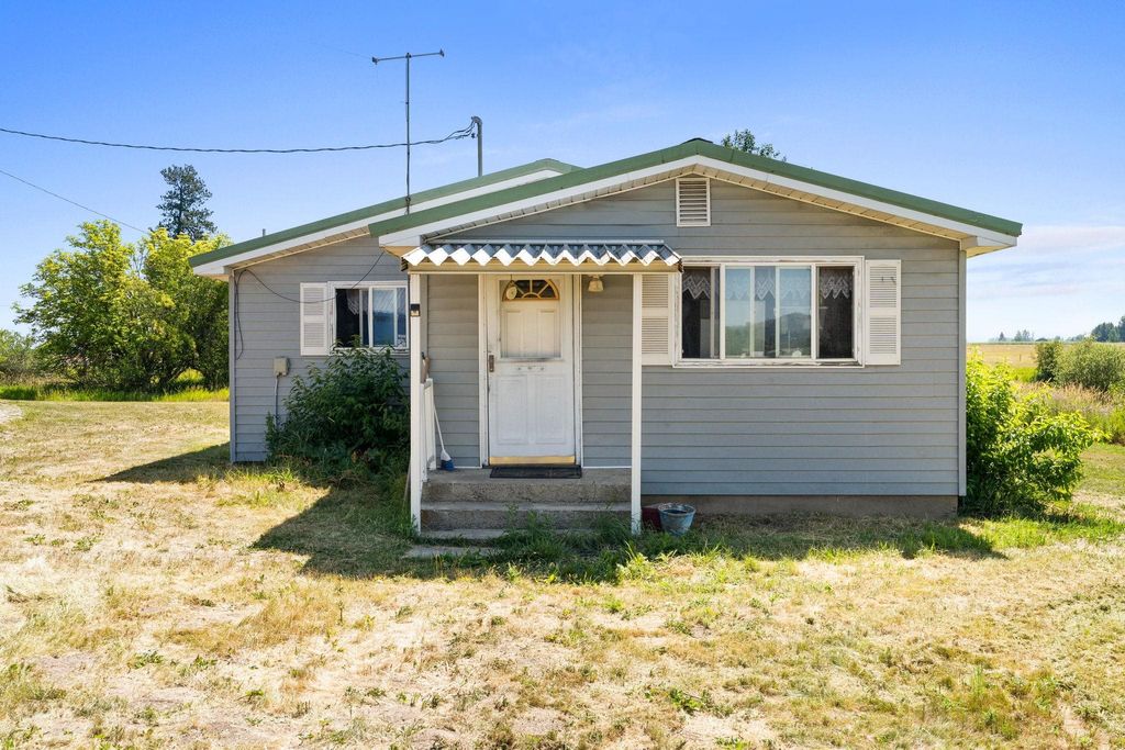 Photo of 4616 S Highway 395, Clayton, WA 99110 (MLS # 202616174)