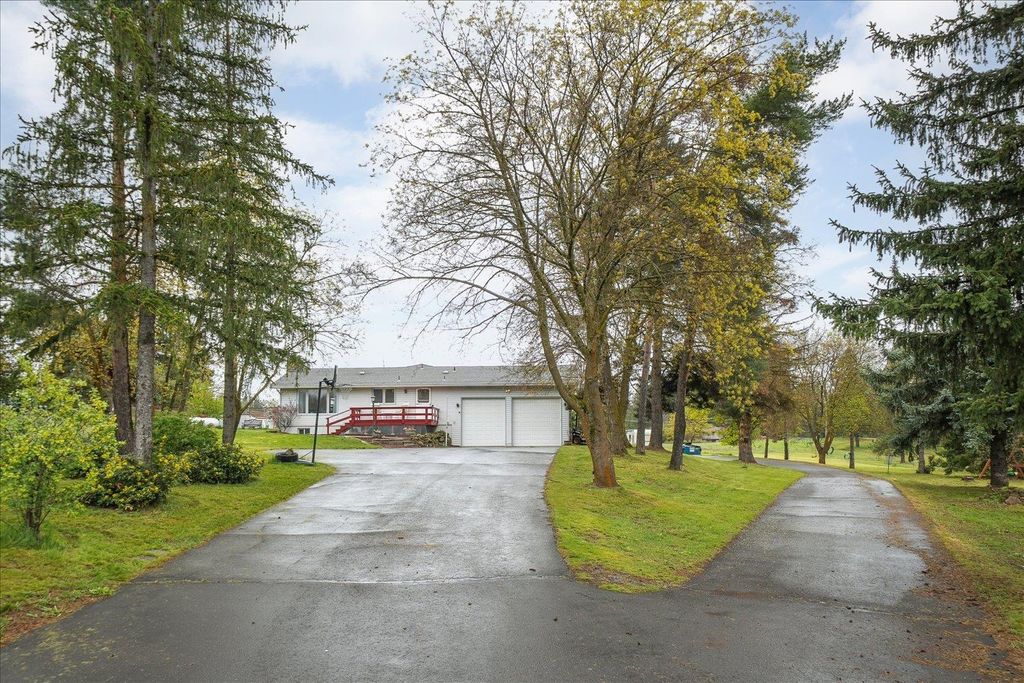 Photo of 2105 W Borden Rd, Spokane, WA 99224 (MLS # 202616115)