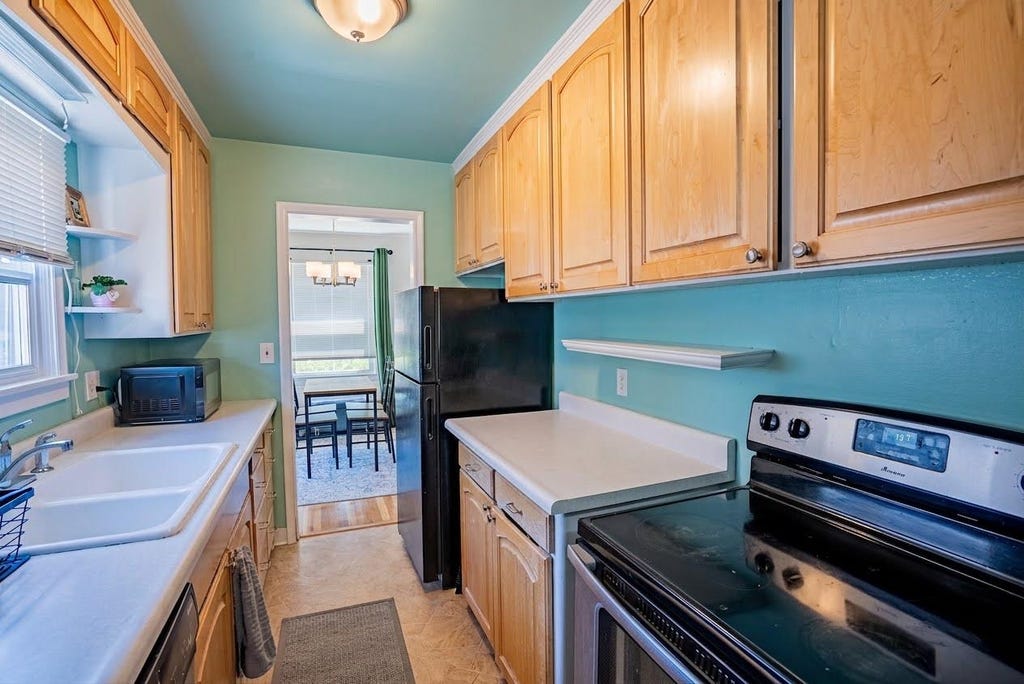 Photo of 716 W 15th Ave, Spokane, WA 99203 (MLS # 202621046)