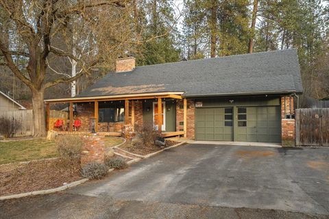 Photo of 15908 N Azure Dr, Spokane, WA 99208 (MLS # 202614345)