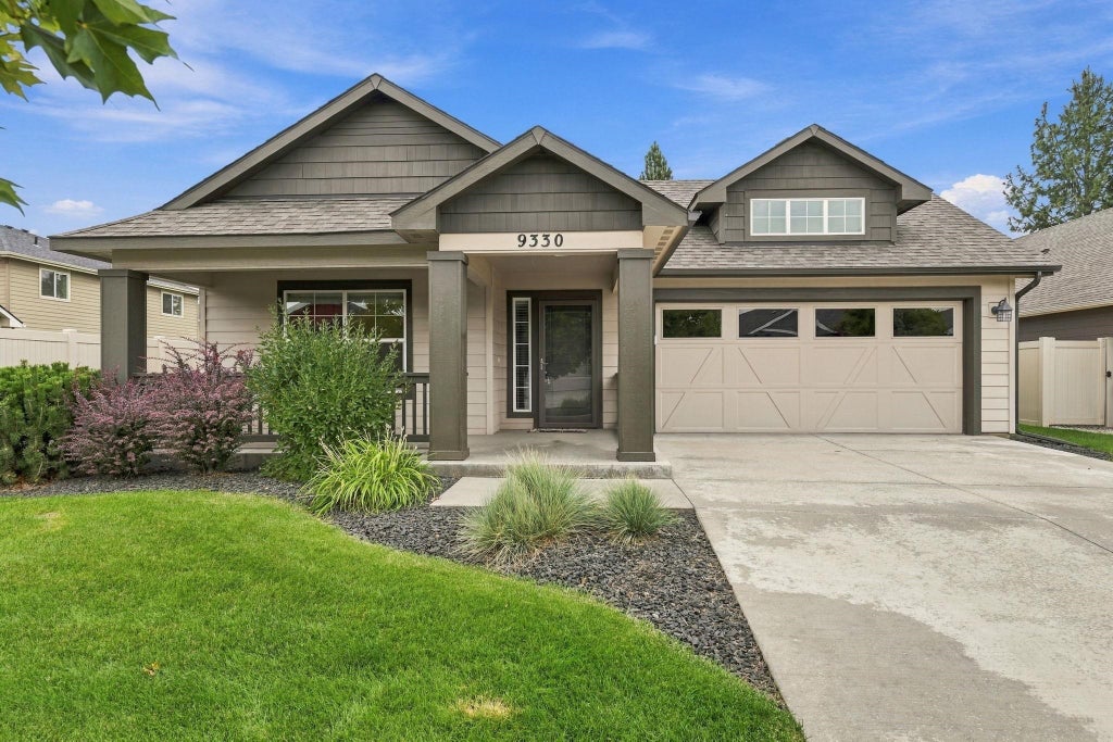 Photo of 9330 N Rosebury Ln, Spokane, WA 99208 (MLS # 202624420)