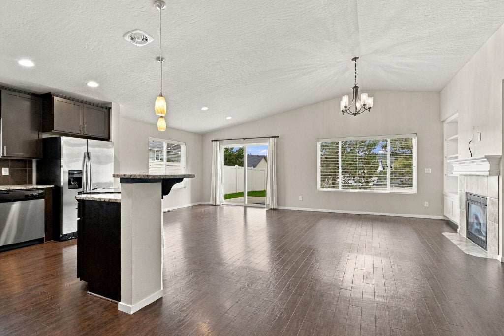 Photo of 9330 N Rosebury Ln, Spokane, WA 99208 (MLS # 202624420)