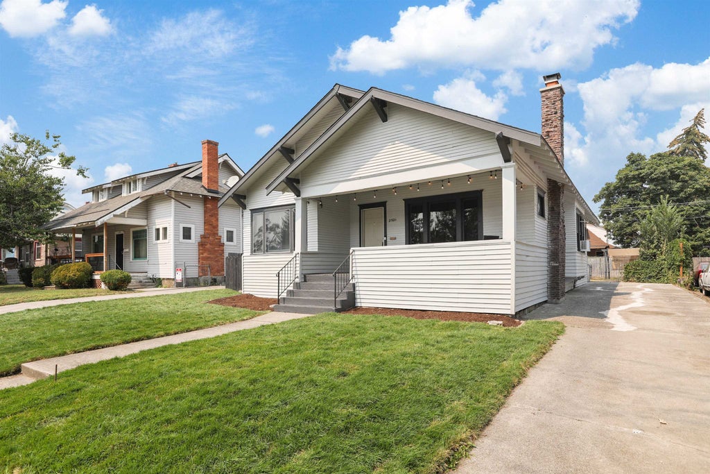 Photo of 2521 E Queen Ave, Spokane, WA 99217 (MLS # 202624337)