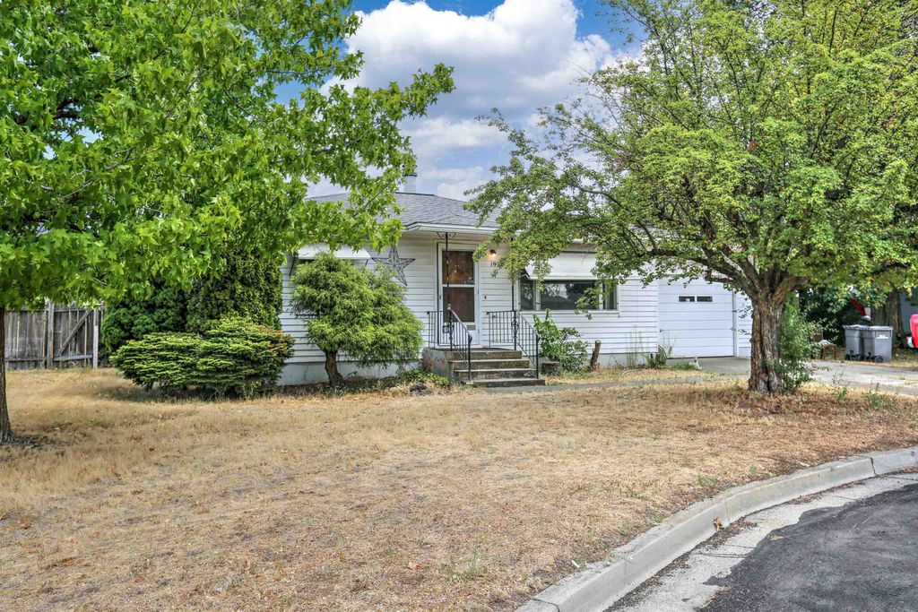 Photo of 1902 N Ely Rd, Spokane Valley, WA 99212 (MLS # 202611912)