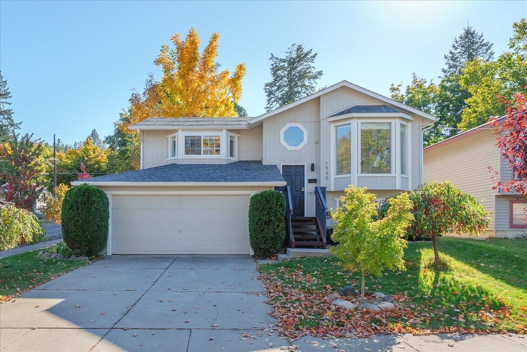 Photo of 1530 E 15th Ave, Spokane, WA 99203 (MLS # 202625877)