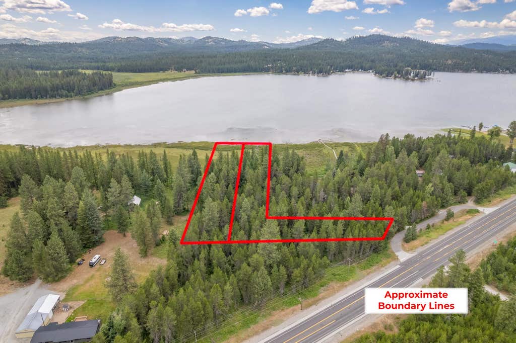 Photo of 13 Lakeside Dr, Newport, WA 99156 (MLS # 202622965)