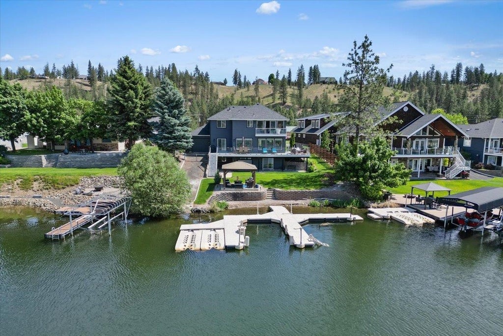 Photo of 6619 Long Lake Dr, Nine Mile Falls, WA 99026 (MLS # 202617360)