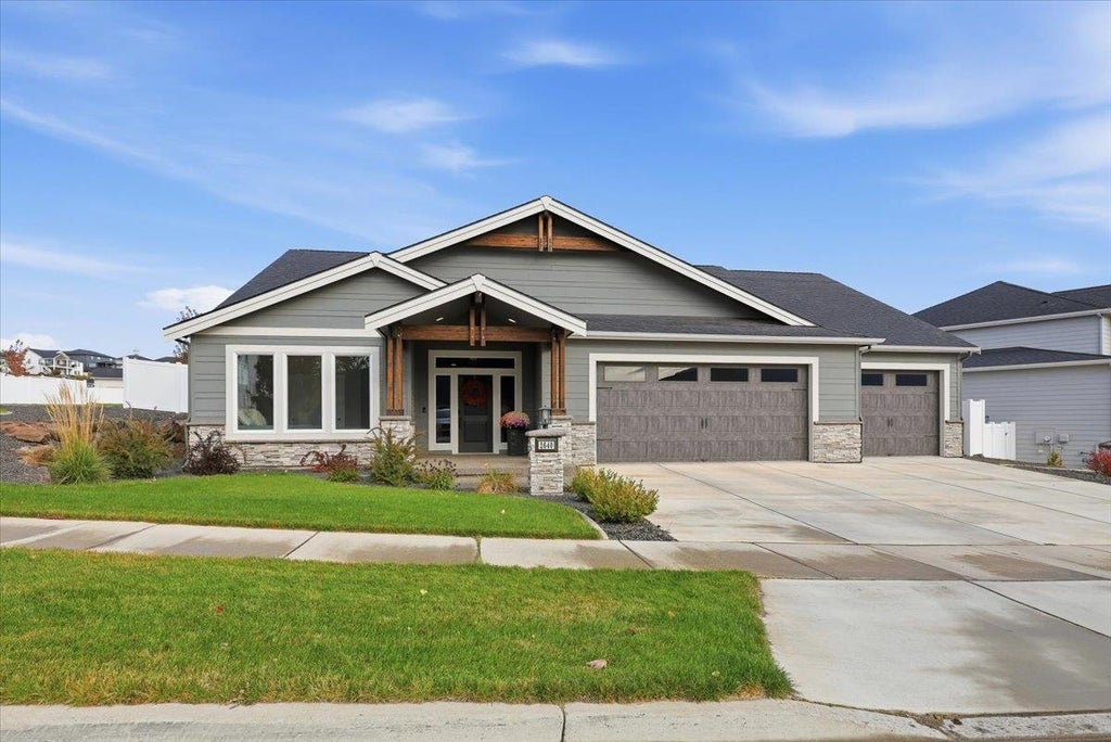 Photo of 2640 S Summit Estates Dr, Greenacres, WA 99016 (MLS # 202625753)