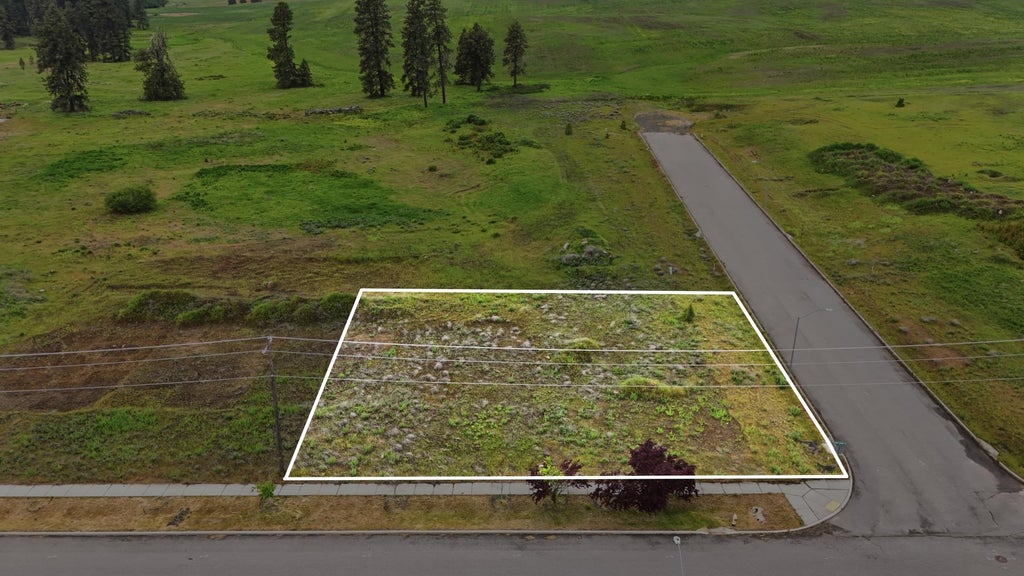 Photo of 1615 Spring St St, Cheney, WA 99004 (MLS # 202622992)