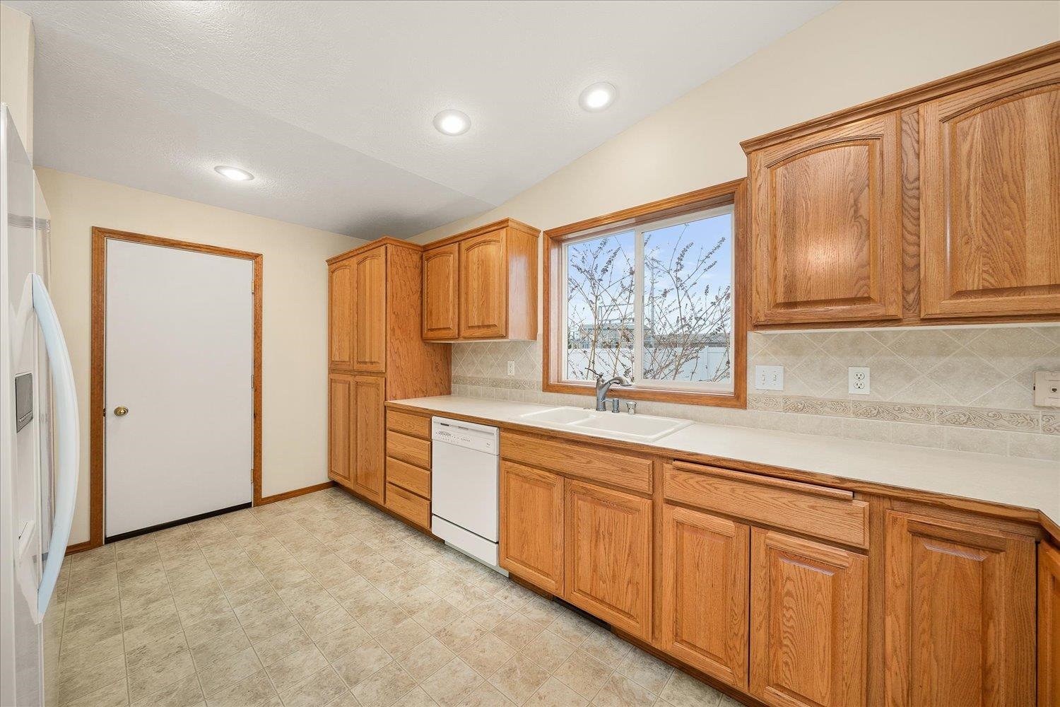Photo 9 of 48 of 1707 S Newer Ln house