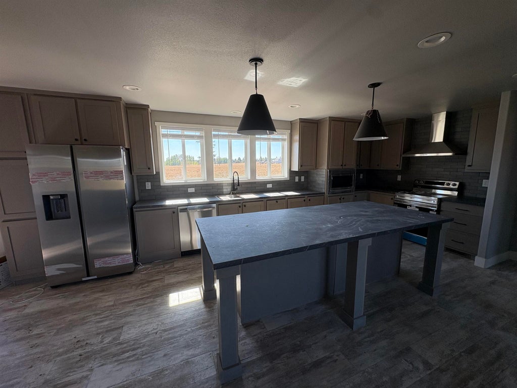 Photo of 4851 W Enoch Rd, Deer Park, WA 99006 (MLS # 202624425)