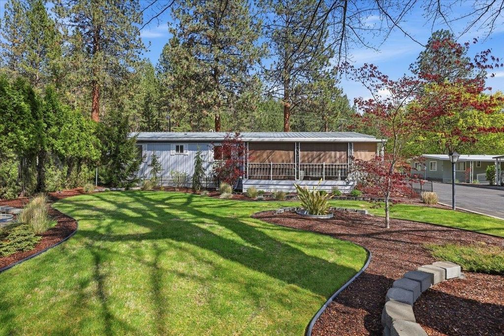 Photo of 208 S Neyland Rd, Liberty Lake, WA 99019 (MLS # 202616238)