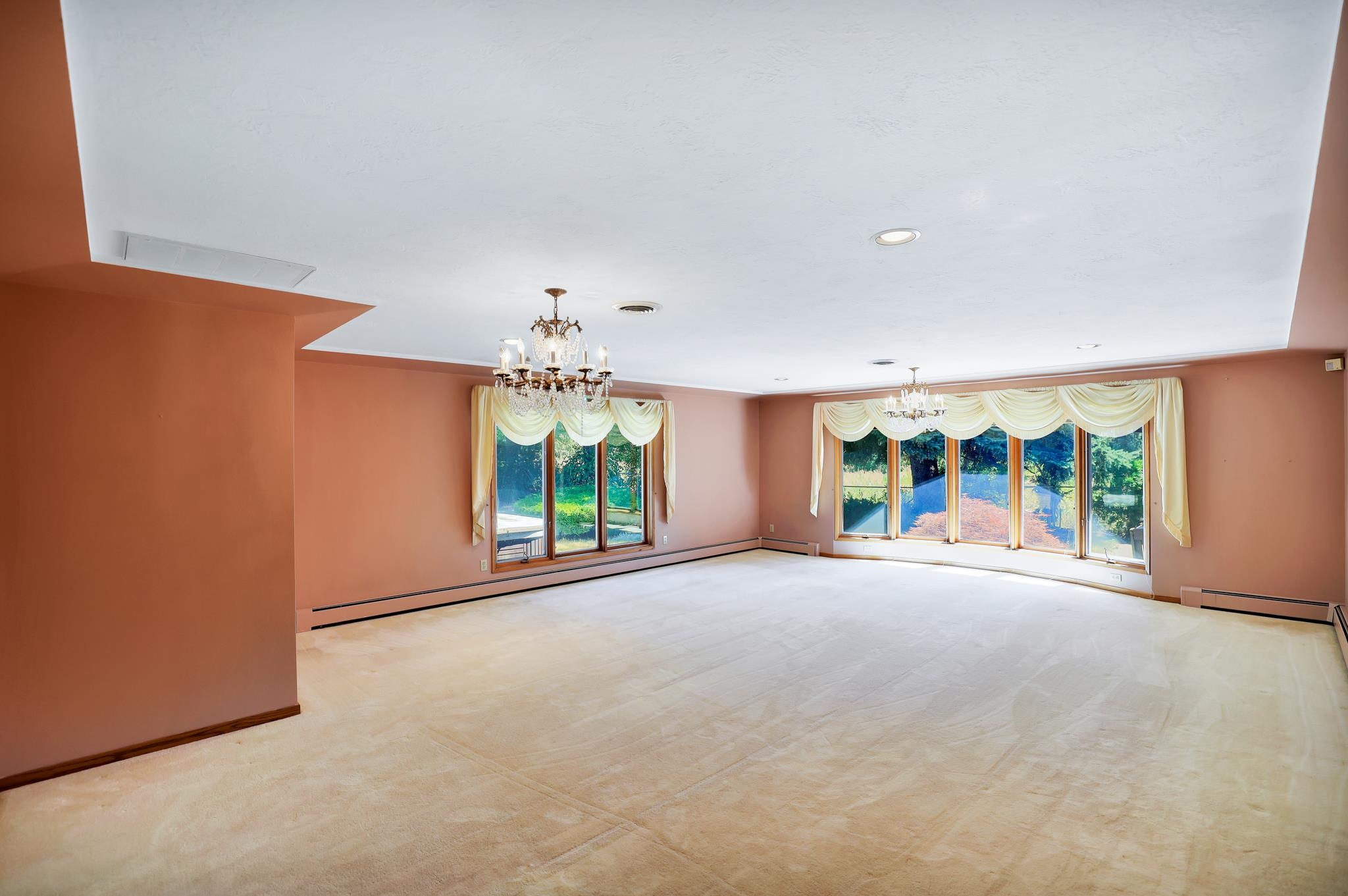 Photo 6 of 47 of 1823 S Felts Rd house