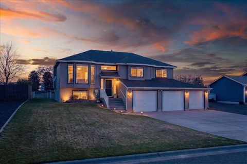 Photo of 2818 S Newer Ct, Veradale, WA 99037 (MLS # 202615238)