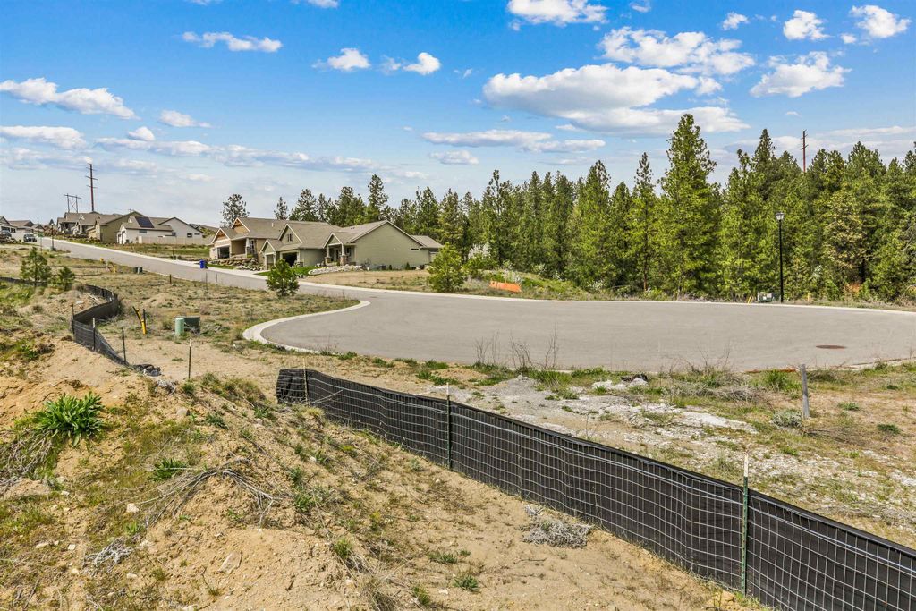 Photo of 5101 N Scenic Ln, Spokane, WA 99212 (MLS # 202616030)