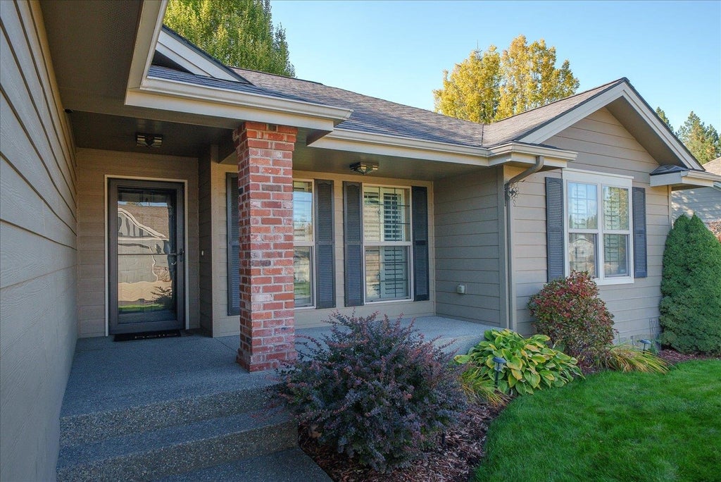 Photo of 17011 Eagle Nest Ln, Colbert, WA 99005 (MLS # 202625461)