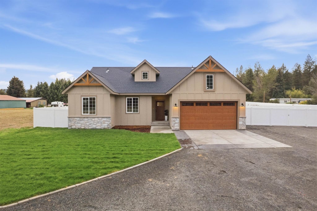 Photo of 25811 N Chattaroy Cir, Chattaroy, WA 99003 (MLS # 202624401)