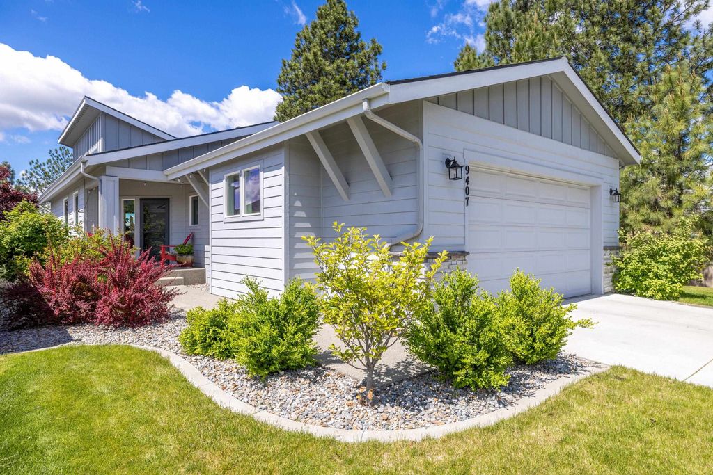 Photo of 9407 N Linden Ln, Spokane, WA 99208 (MLS # 202617605)