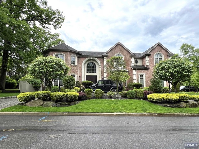 Rental Property at 22 Reiner Place, Englewood Cliffs, New Jersey - Bedrooms: 5 
Bathrooms: 5 
Rooms: 13  - $17,000 MO.