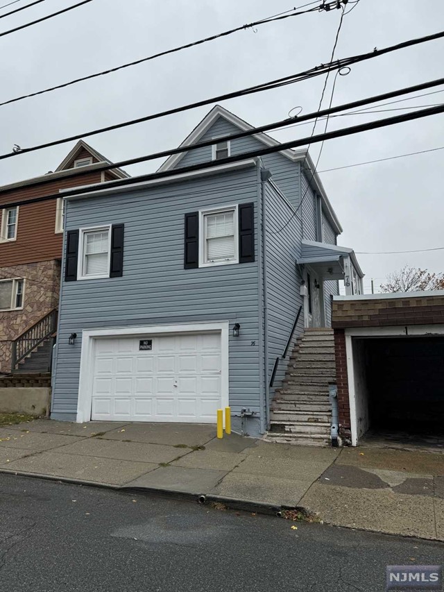 76 Wessington Avenue, Garfield, New Jersey - 3 Bedrooms  
3 Bathrooms  
8 Rooms - 