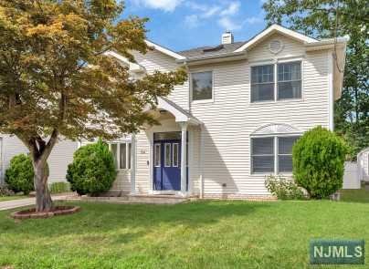 Rental Property at 54 Parkway, Rochelle Park, New Jersey - Bedrooms: 5 
Bathrooms: 2 
Rooms: 8  - $3,750 MO.