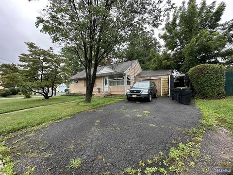 10 Judith Place, Bergenfield, NJ 07621 - MLS#: 24028072