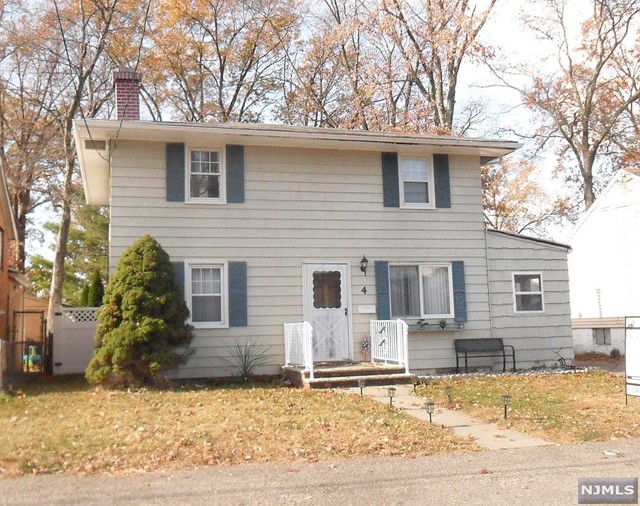 Property for Sale at 4 Adams Street, Wanaque, New Jersey - Bedrooms: 3 
Bathrooms: 1 
Rooms: 8  - $359,000