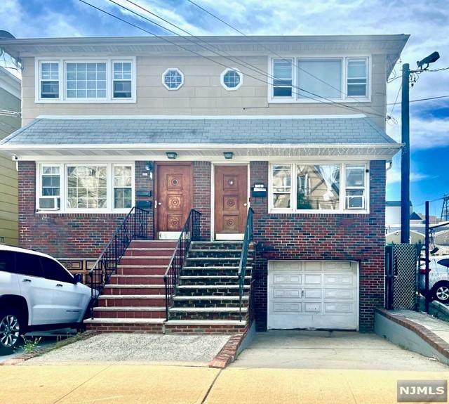 Rental Property at 14 Searing Avenue 2, East Newark, New Jersey - Bedrooms: 2 
Bathrooms: 1 
Rooms: 4  - $1,850 MO.